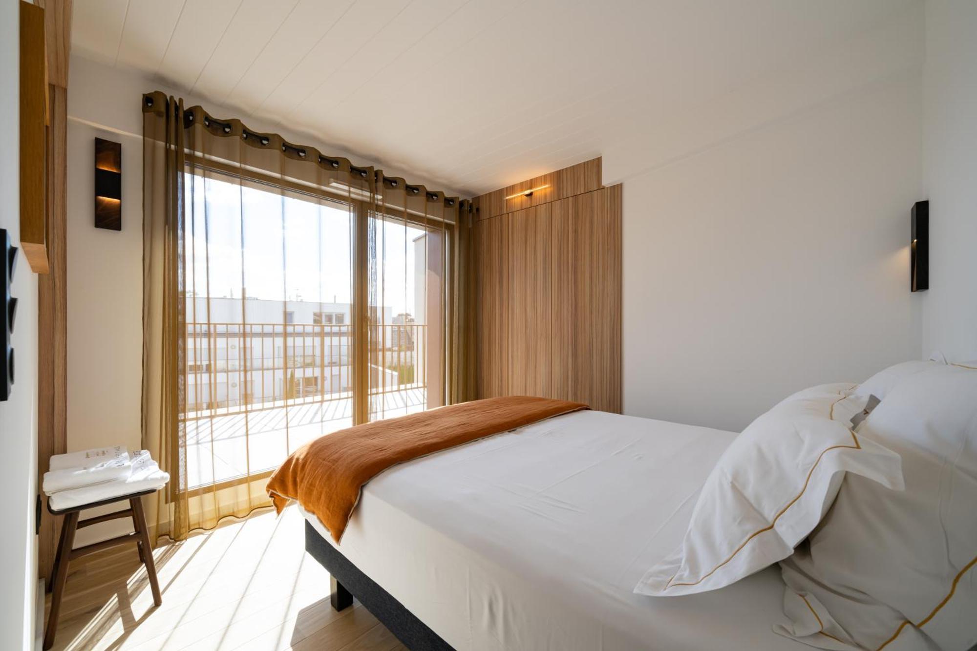 Les Suites 7 Anges - Parking, Vue Cathedrale & Centre Historique ריימס מראה חיצוני תמונה